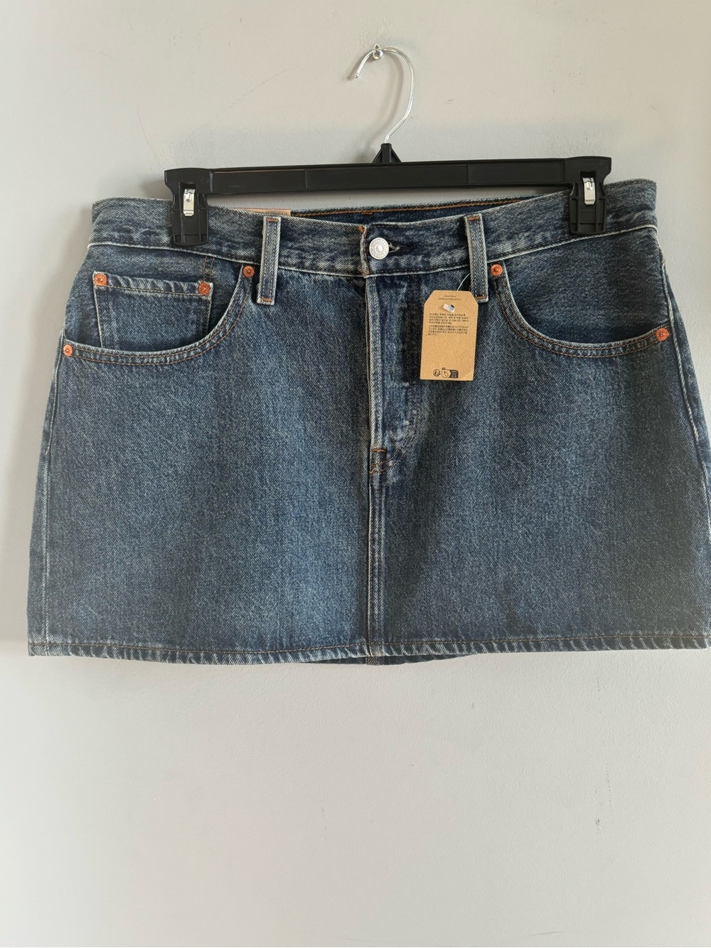 NWT Levi’s Women's Icon Denim Mini Skirt – Wash: "You Need Me" (Size 32)